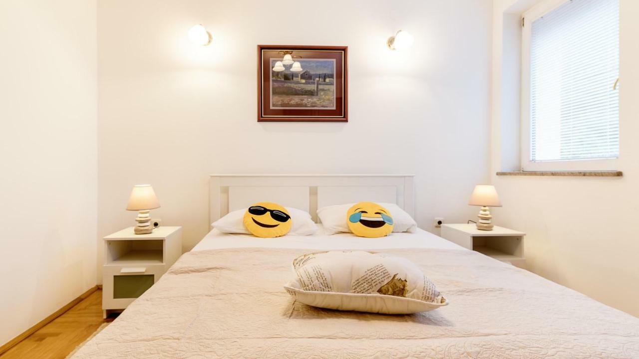 Smiley - Free Parking Apartment *