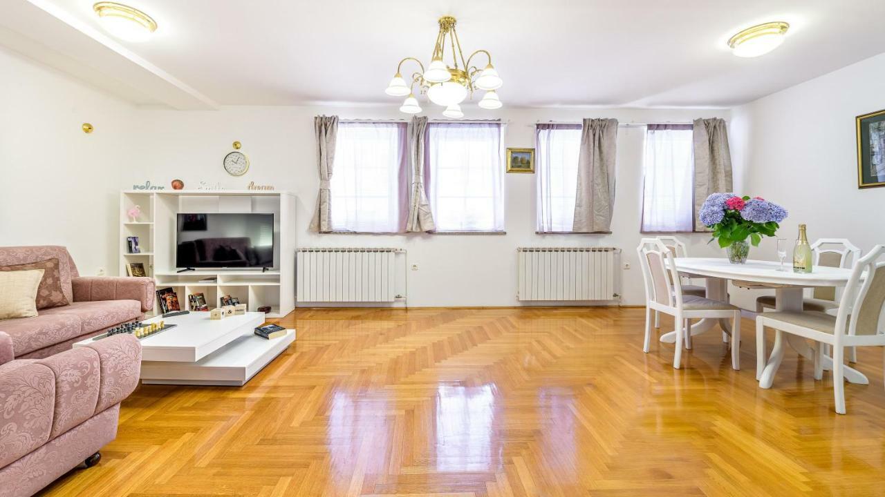 Smiley - Free Parking Apartment *